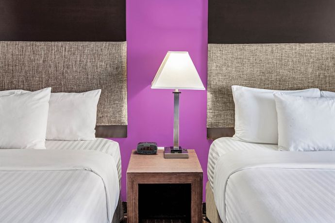 Imagen de la habitación del Hotel CHN Hotel Monterrey Centro, Trademark Collection by Wyndham. Foto 16