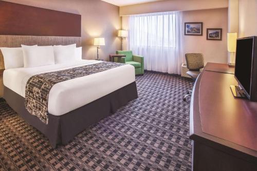 Imagen de la habitación del Hotel CHN Hotel Monterrey Norte, Trademark Collection by Wyndham. Foto 16