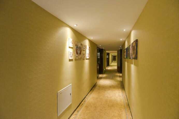 Imagen de los interiores del Hotel CHONPINES HOTEL ANSHUN TAIXIANG BAILI. Foto 14