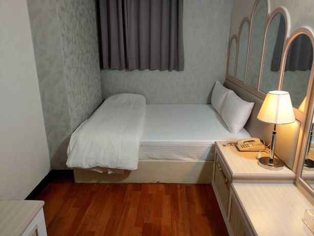 Imagen de la habitación del Hotel CHRYSLER HOTEL. Foto 3