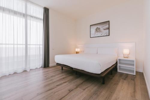 Imagen de la habitación del Hotel CIM Aparthotel. Foto 18