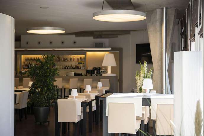 Imagen del bar/restaurante del Hotel CIP, Tramelan. Foto 4