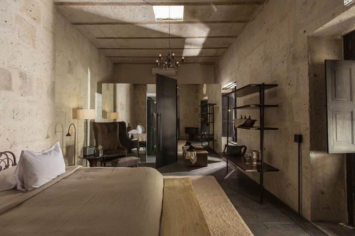 Imagen de la habitación del Hotel CIRQA - Relais and Ch&acirc;teaux. Foto 3