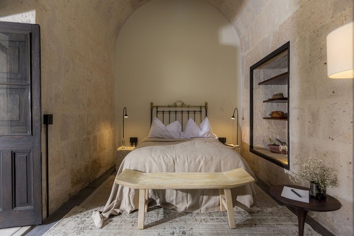 Imagen de la habitación del Hotel CIRQA - Relais and Ch&acirc;teaux. Foto 17