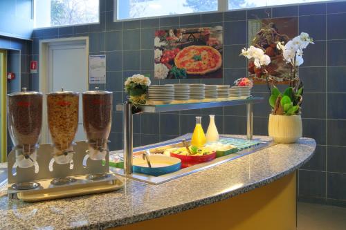 Imagen de la habitación del Hotel CIS Paris Maurice Ravel. Foto 4