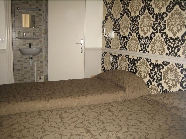 Imagen de la habitación del Hotel CITE ROUGEMONT. Foto 6