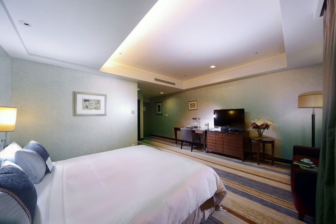 Imagen de la habitación del Hotel CITY LAKE HOTEL (DELUXE ROOM). Foto 4
