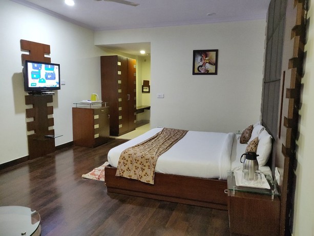Imagen de la habitación del Hotel CK International. Foto 8