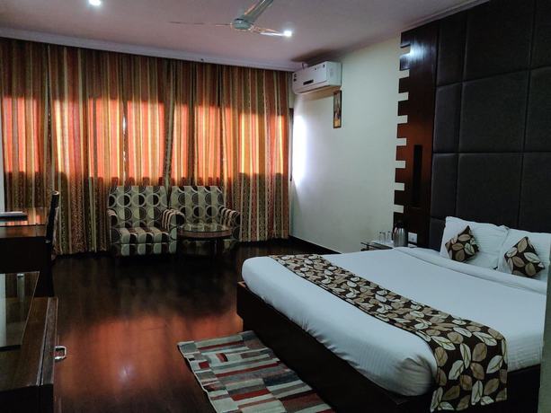 Imagen de la habitación del Hotel CK International. Foto 13