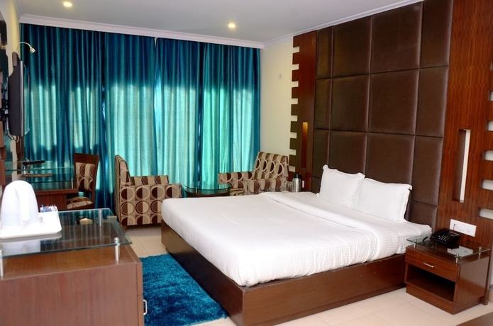 Imagen de la habitación del Hotel CK International. Foto 16