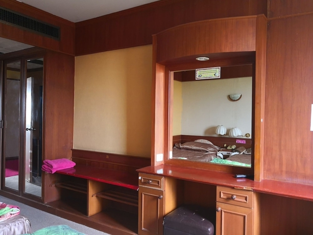 Imagen de la habitación del Hotel CL Garden Inn. Foto 11