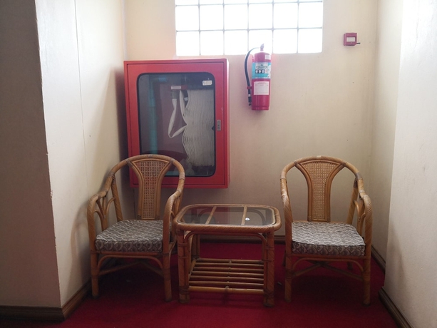 Imagen de los interiores del Hotel CL Garden Inn. Foto 17