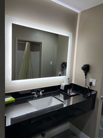 Imagen de la habitación del Hotel CLAIRMONT INN and SUITES. Foto 14