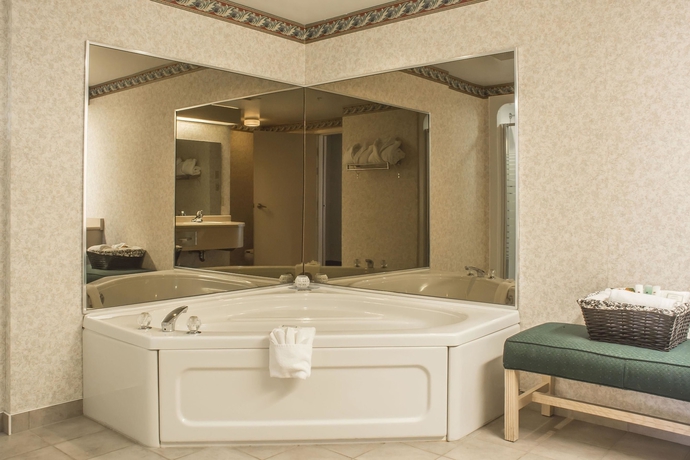 Imagen de la habitación del Hotel CLARION HOTEL and CONFERENCE CENTER, Fort Erie. Foto 5