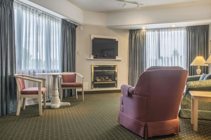 Imagen de la habitación del Hotel CLARION HOTEL and CONFERENCE CENTER, Fort Erie. Foto 8