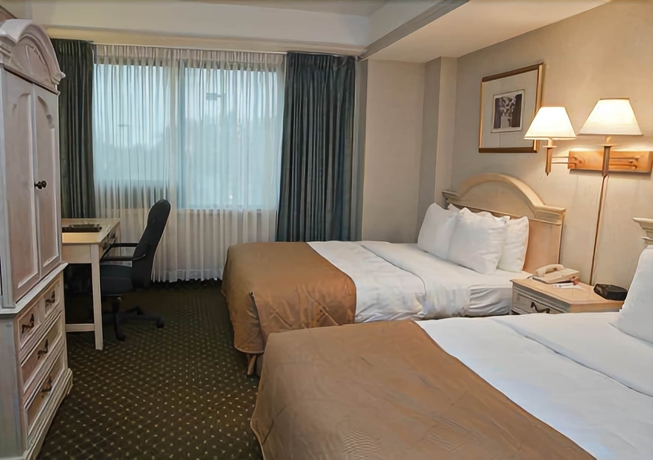 Imagen de la habitación del Hotel CLARION HOTEL and CONFERENCE CENTER, Fort Erie. Foto 12