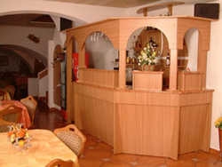 Imagen del bar/restaurante del Hotel CLAUDIU. Foto 4