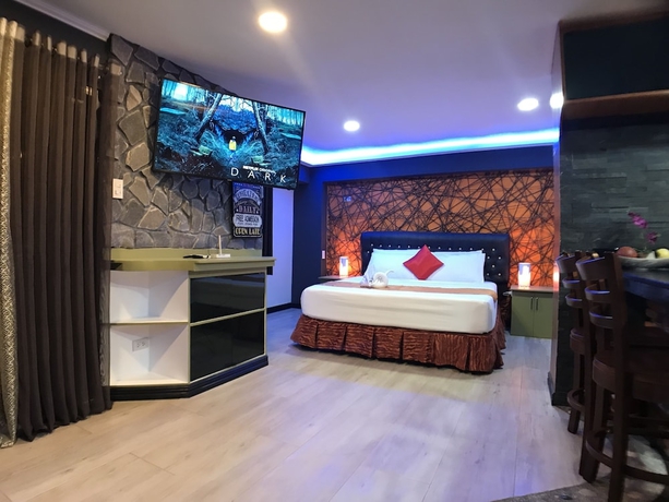 Imagen de la habitación del Hotel CLOCKWORKORANGE Luxury Suites 4mins from Airport. Foto 2