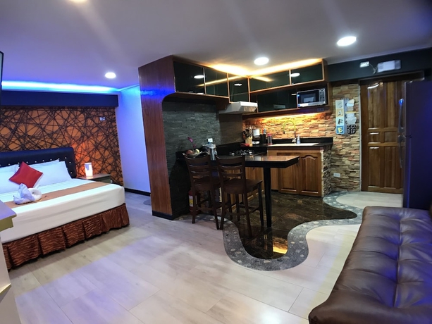 Imagen de la habitación del Hotel CLOCKWORKORANGE Luxury Suites 4mins from Airport. Foto 3