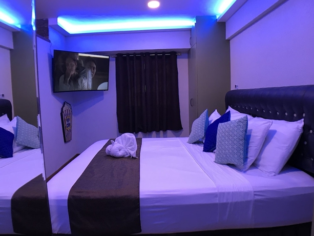 Imagen de la habitación del Hotel CLOCKWORKORANGE Luxury Suites 4mins from Airport. Foto 7