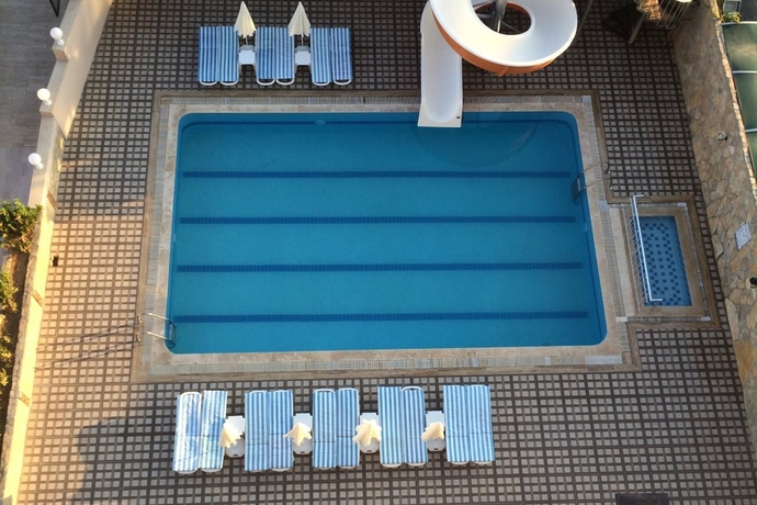Imagen general del Hotel CLUB BAYAR BEACH HOTEL. Foto 7