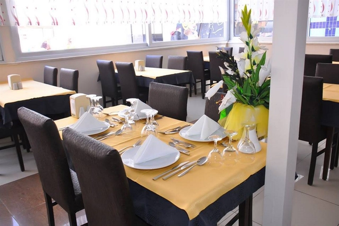 Imagen general del Hotel CLUB BAYAR BEACH HOTEL. Foto 10