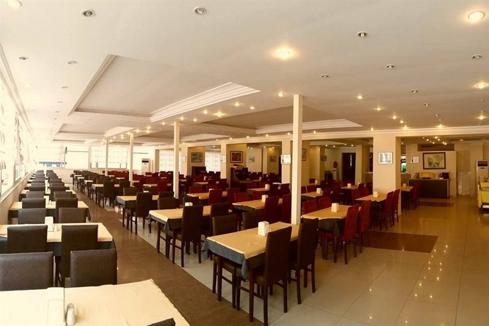 Imagen general del Hotel CLUB BAYAR BEACH HOTEL. Foto 11