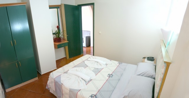 Imagen de la habitación del Hotel CLUB DANTE. Foto 5