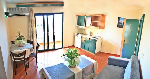 Imagen de la habitación del Hotel CLUB DANTE. Foto 6