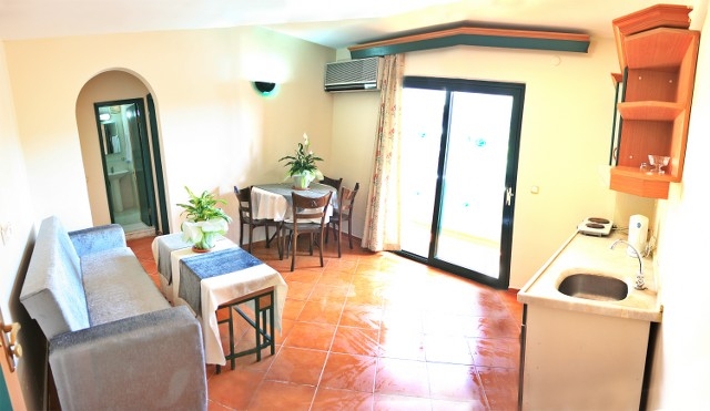 Imagen de la habitación del Hotel CLUB DANTE. Foto 7