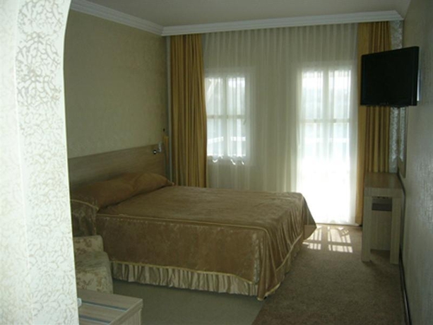 Imagen general del Hotel CLUB HOTEL ARINNA. Foto 3