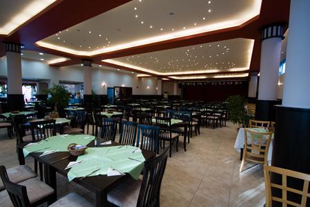 Imagen del bar/restaurante del Hotel CLUB HOTEL STRANDJA. Foto 4