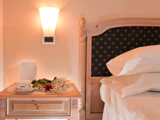 Imagen de la habitación del Hotel CLUB HOUSE ROMA. Foto 15