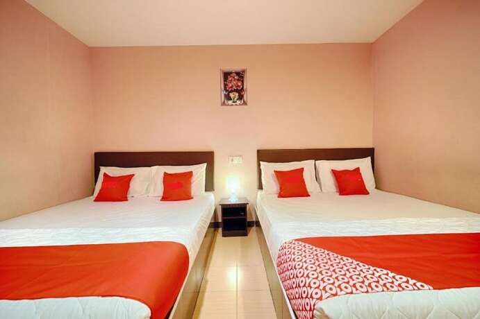 Imagen de la habitación del Hotel CMN. Foto 16