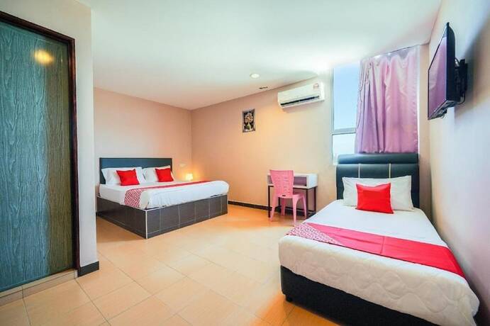 Imagen de la habitación del Hotel CMN. Foto 22