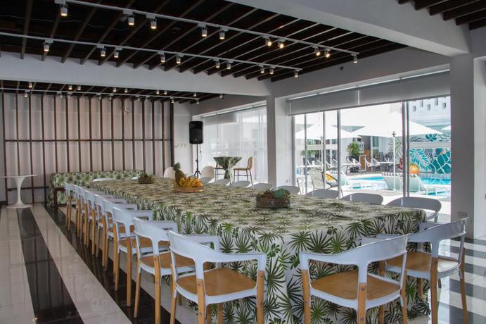 Imagen de los interiores del Hotel COAST Boracay. Foto 16