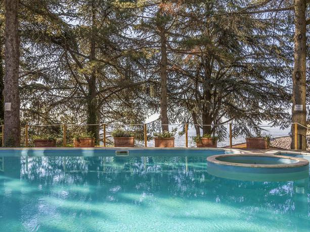 Imagen de la piscina del Hotel COLLE DELLA TRINITA. Foto 9