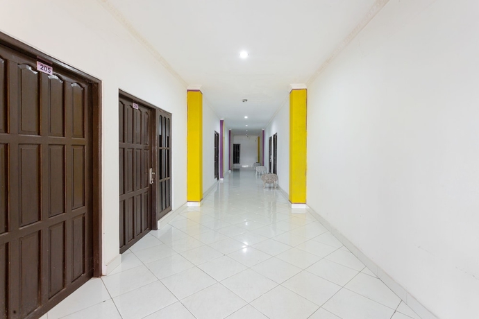 Imagen de los interiores del Hotel COLLECTION O 3428 Marimar. Foto 16