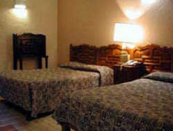 Imagen de la habitación del Hotel COLONIAL PUEBLA. Foto 2