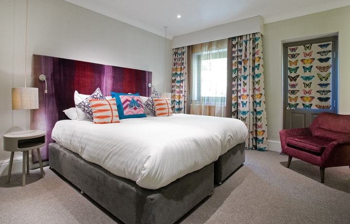 Imagen de la habitación del Hotel COMBE GROVE MANOR. Foto 9