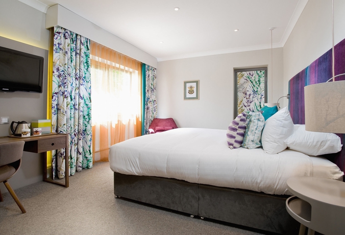 Imagen de la habitación del Hotel COMBE GROVE MANOR. Foto 12