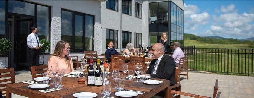 Imagen de los exteriores del Hotel COMIS and Golf Resort. Foto 15