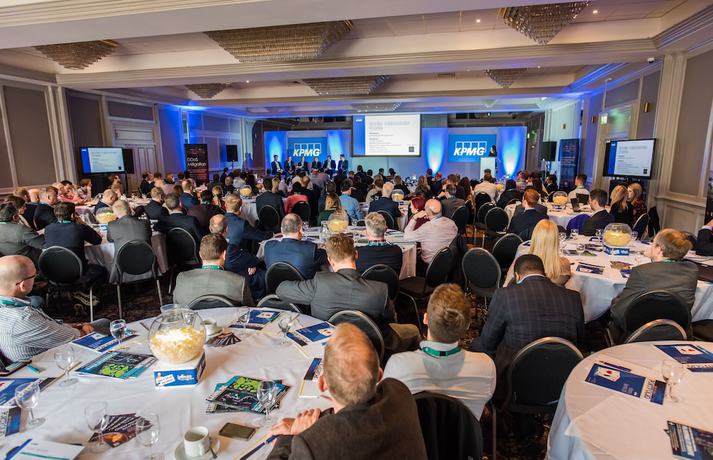 Imagen de los interiores del Hotel COMIS and Golf Resort. Foto 19