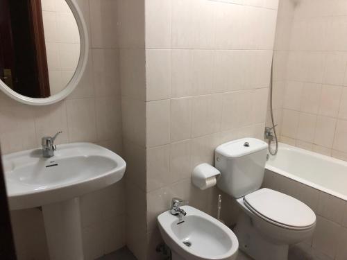 Imagen general del Hotel COMPLEJO DE LA HOZ. Foto 10