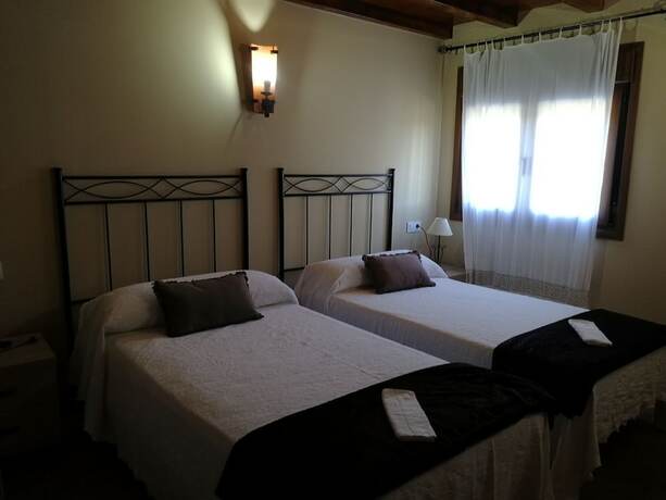 Imagen de la habitación del Hotel COMPLEJO RURAL LA PALOMA. Foto 11