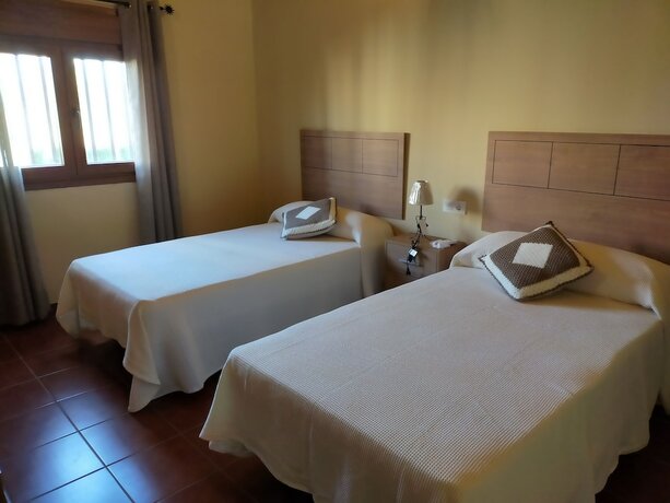 Imagen de la habitación del Hotel COMPLEJO RURAL LA PALOMA. Foto 17