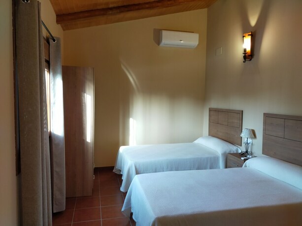 Imagen general del Hotel COMPLEJO RURAL LA PALOMA. Foto 8