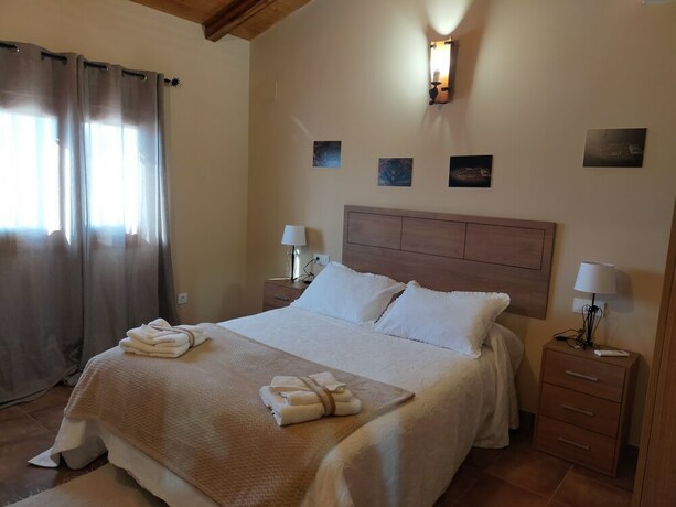 Imagen de la habitación del Hotel COMPLEJO RURAL LA PALOMA. Foto 18