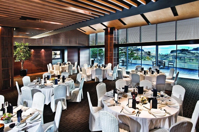 Imagen general del Hotel COMPLEJO TUR&Iacute;STICO Y BALNEARIO GOLF HILTON NAMHAE. Foto 2