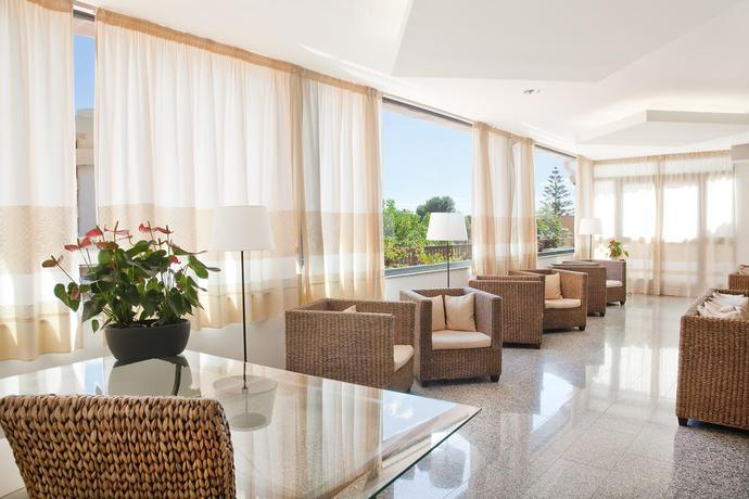 Imagen de los interiores del Hotel COMPLESSO TURISTICO SETAR. Foto 10